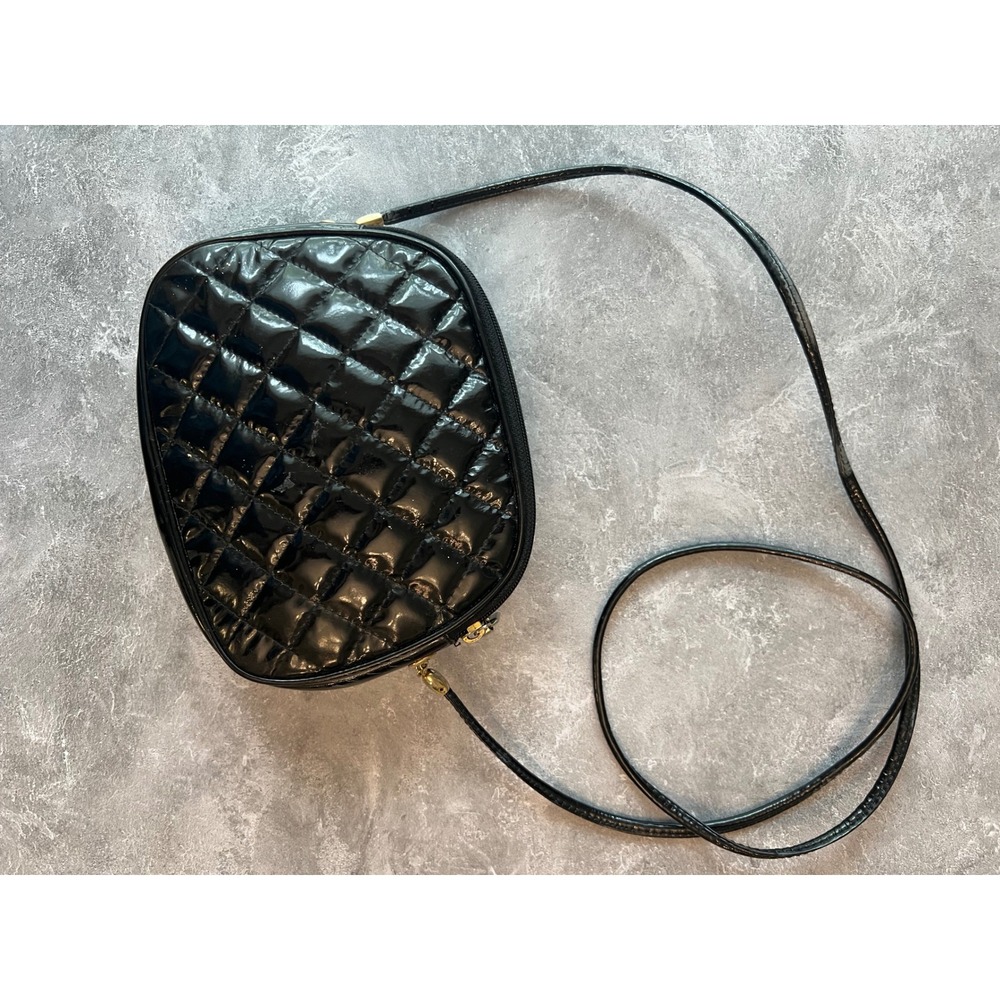 Judith Leiber Quilted Crossbody Bag‎ Black Patent Leather Purse - Picture 2 of 6